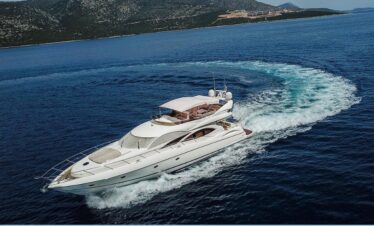 Яхта в аренду SUNSEEKER